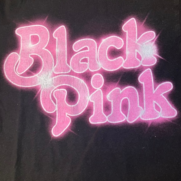 Hot Topic BLACKPINK Tee - Picture 3 of 5
